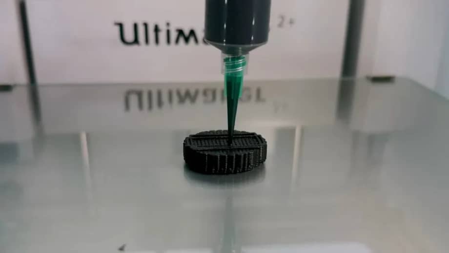 Электрод с сетчатой печатью содержит грибок, используемый в анодном отделении батареи. Изображение: Empa